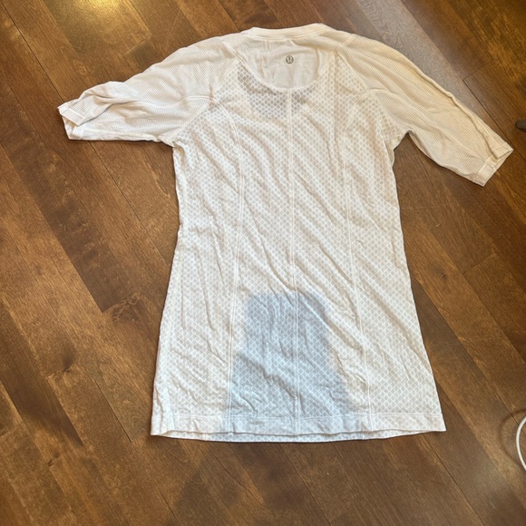 Lululemon Shirt - Picture 2 of 3